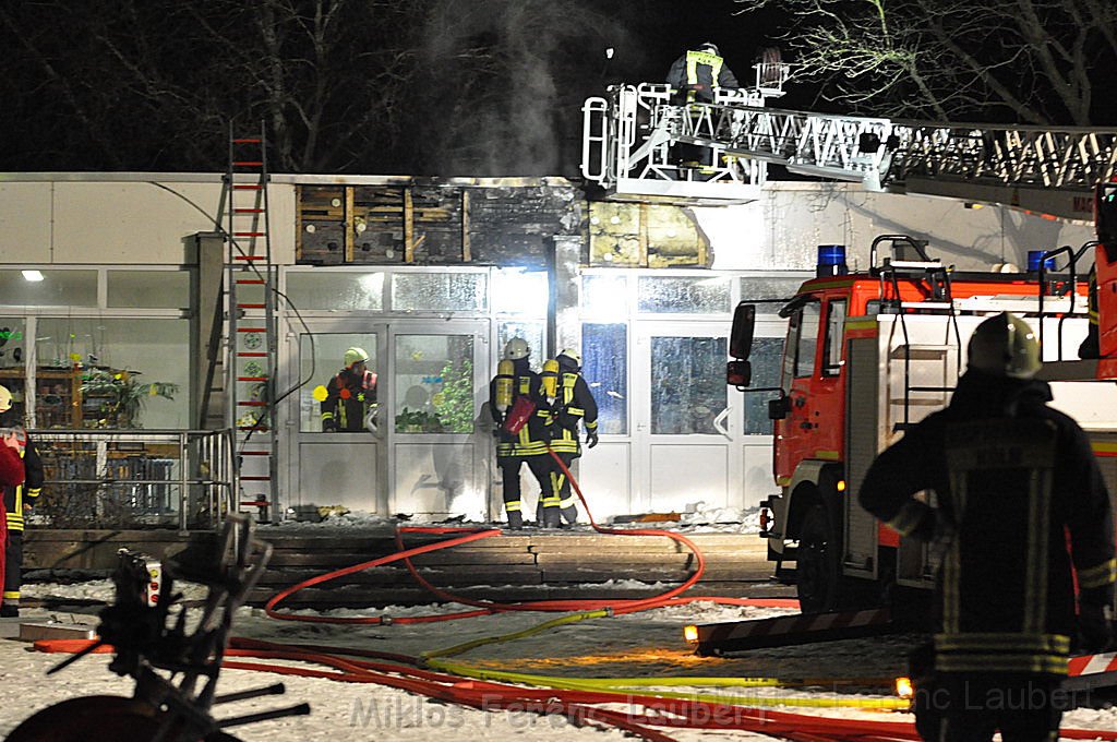 Feuer Schule Koeln Hoehenhaus Von Bodeschwinghstr P74.JPG